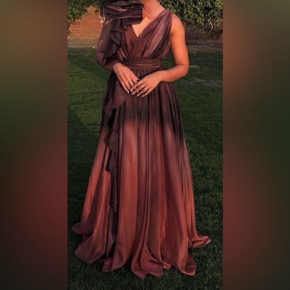 Muse by Marchesa Lily Organza Ombré Cascading Ruffles V-Neck Gown - Picture 6 of 7